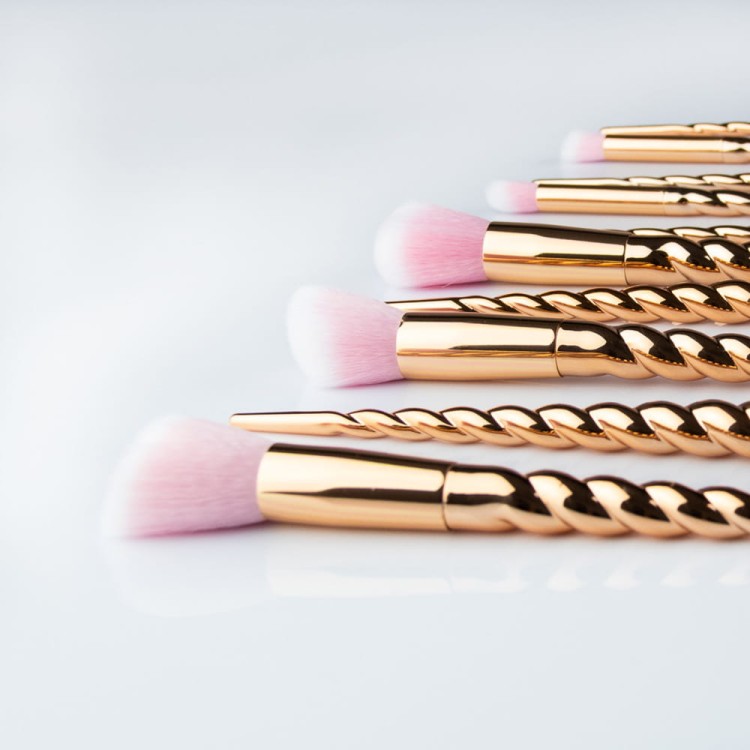 PROFESJONALNE ZŁOTE PĘDZLE DO MAKIJAŻU WYJĄTKOWY ZESTAW 10  SZTUK_ (7).jpg