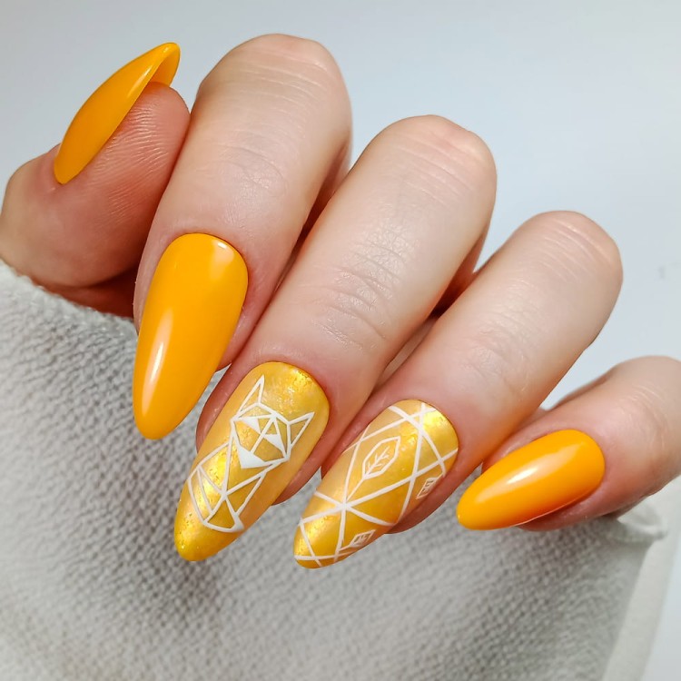 kolor-40,-biały-artistic-gel-i-twinkle-effect,.jpg
