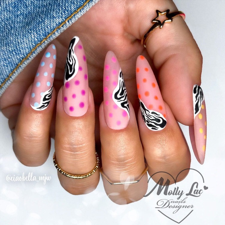 gel-in-bottle-naked,-satin-top,-white,-black-artistic,-12,-333,-51,-372,-494.jpg