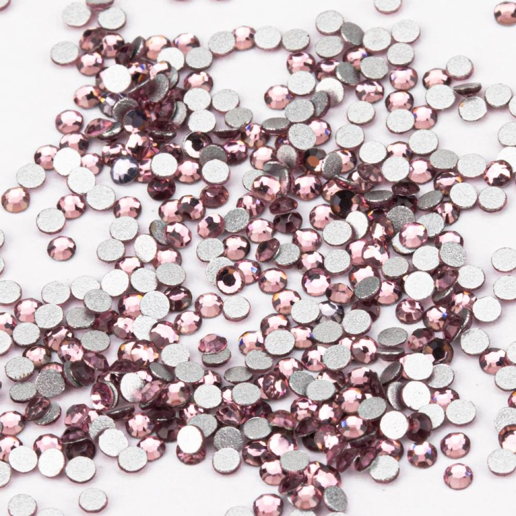 CYRKONIE-DO-PAZNOKCI-ALA-SWAROVSKI-1440SZT-LIGHT-AMETYST-SS3-2.jpg