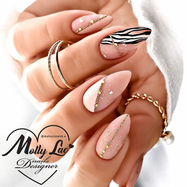Zel-w-butelce-Jasmine.-Hybrydy-@molly_lac--535-Crushed-Diamonds-(złote-płatki)-67-Delicate-Woman-(kremowa),-526-Nude-Lover-(braz)-Brokat.jpg