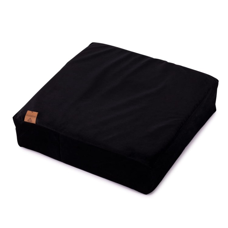 PODUSZKA-NA-SIEDZISKO-DIAMOND-KWADRATOWA-BLACK-1.jpg