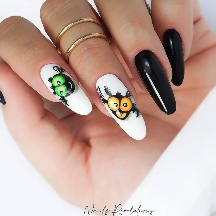 Molly-Lac-nr-133,-335,-hypnotise-white,-ultimate-black,-mirror-top.jpg