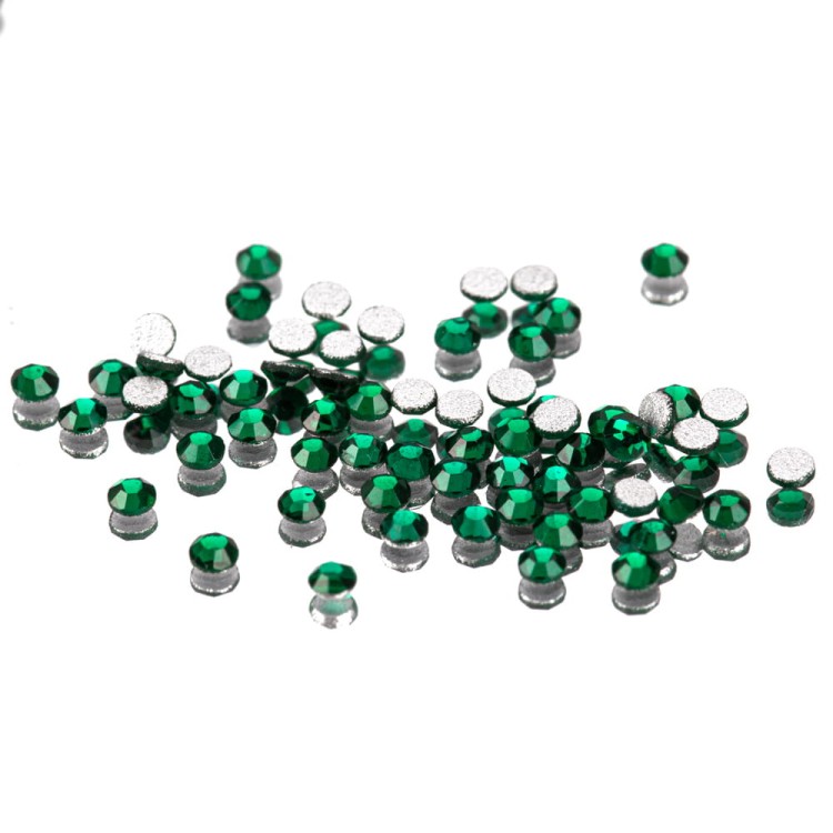 CYRKONIE-DO-PAZNOKCI-ALA-SWAROVSKI-1440SZT-EMERALD-SS3-2.jpg