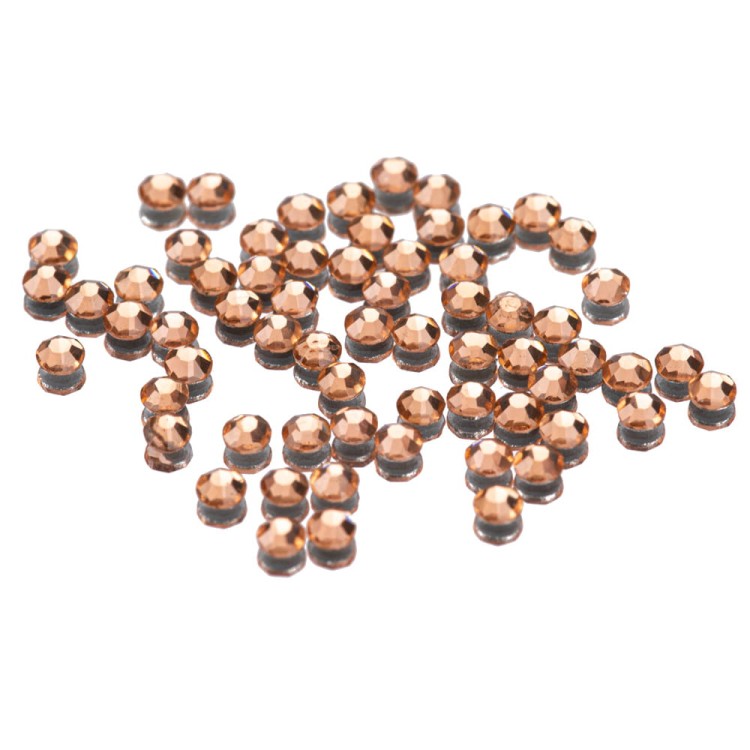 CYRKONIE-DO-PAZNOKCI-ALA-SWAROVSKI-1440SZT-LIGHT-PEACH-SS5-2.jpg