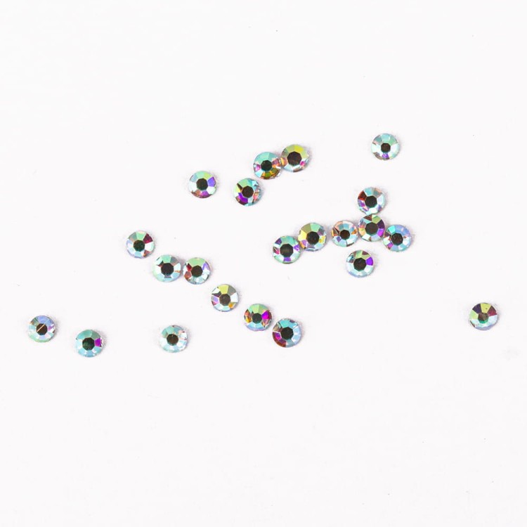 CYRKONIE-DO-PAZNOKCI-ALA-SWAROVSKI-1440SZT-CRYSTAL-AB-SS5-5.jpg