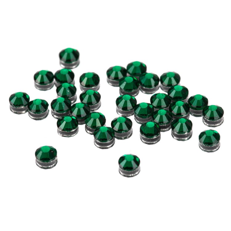 CYRKONIE-DO-PAZNOKCI-ALA-SWAROVSKI-1440SZT-EMERALD-SS10-2.jpg