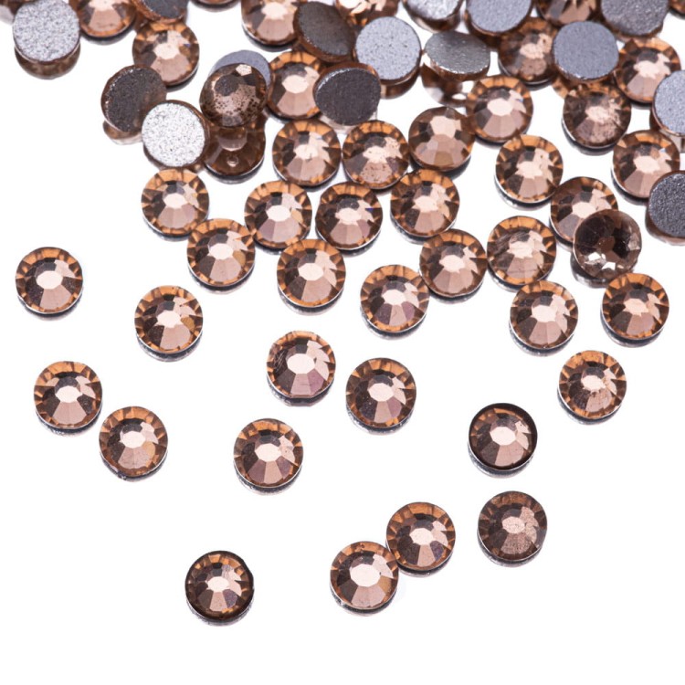 CYRKONIE-DO-PAZNOKCI-ALA-SWAROVSKI-1440SZT-LIGHT-PEACH-SS10-1.jpg