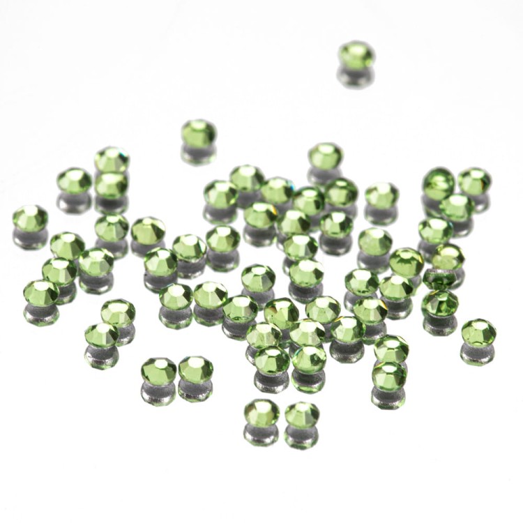 CYRKONIE-DO-PAZNOKCI-ALA-SWAROVSKI-1440SZT-PERIDOT-SS3-2.jpg