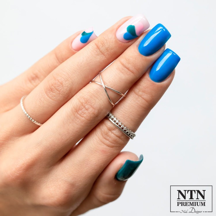 Lakier hybrydowy NTN Premium Springtime selfie (2).jpg