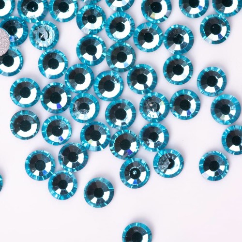 CYRKONIE-DO-PAZNOKCI-ALA-SWAROVSKI-1440SZT-AQUAMARINE-SS10-2.jpg