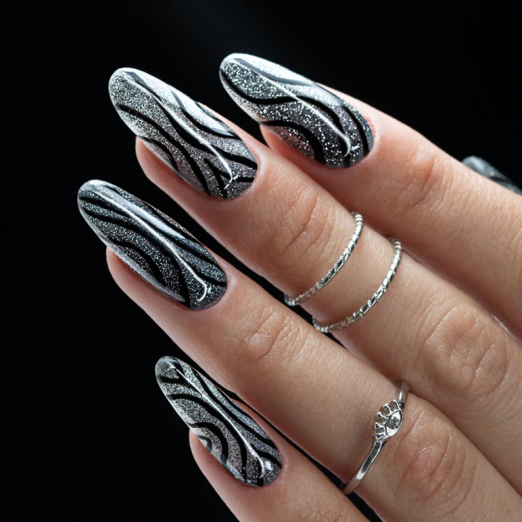 MOLLY-NAILS-566.jpg