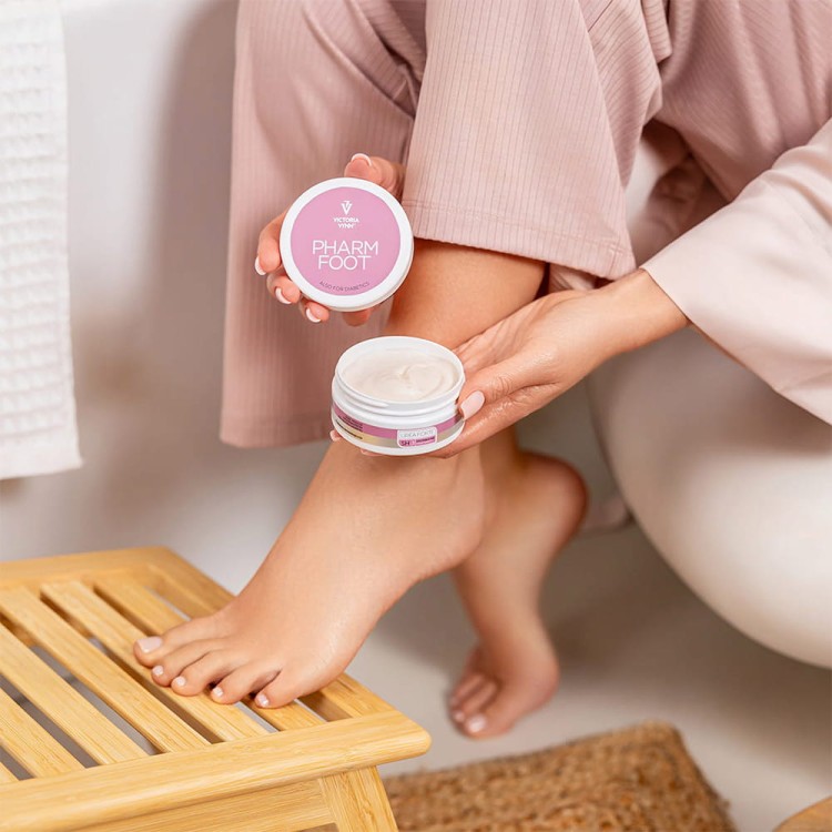 Maść przeciw zrogowaceniom 25% mocznika i emolienty UREA FORTE 75ml 5.jpg