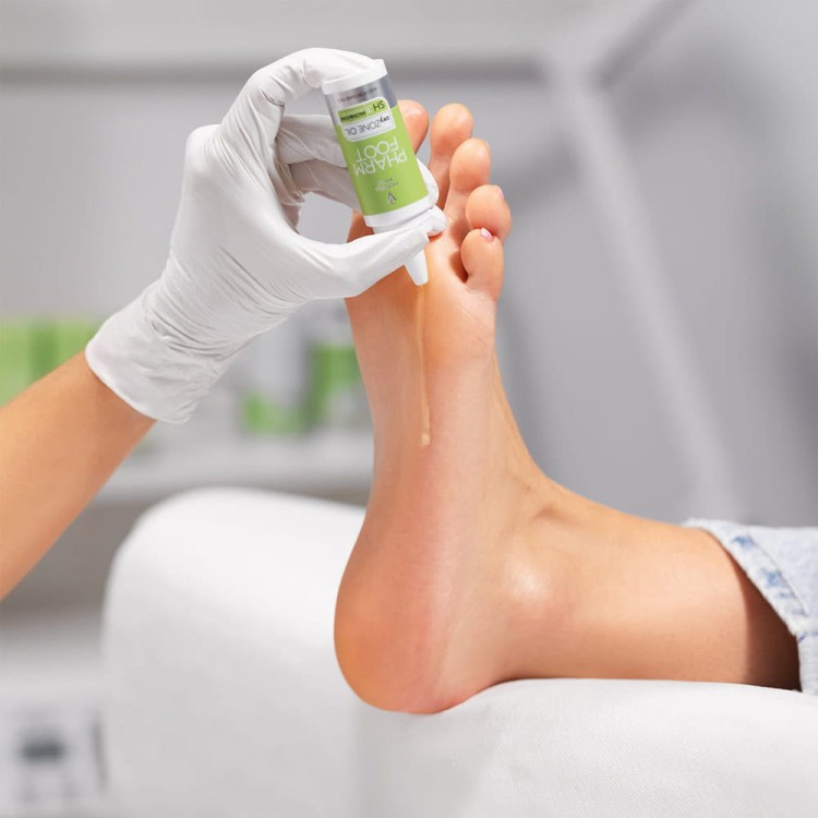 Skoncentrowany olejek regenerująco- łagodzący 75% oliwy ozonowanej i smocza krew oxyZONE OIL 15ml 4.jpg