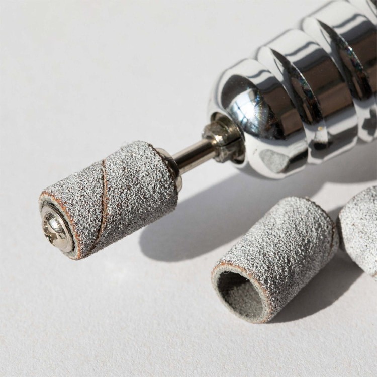 Kapturki do manicure i pedicure mandrele nakładki ścierne cylinder 6mm gradacja #80 AlleMed białe 10 szt (3).jpg