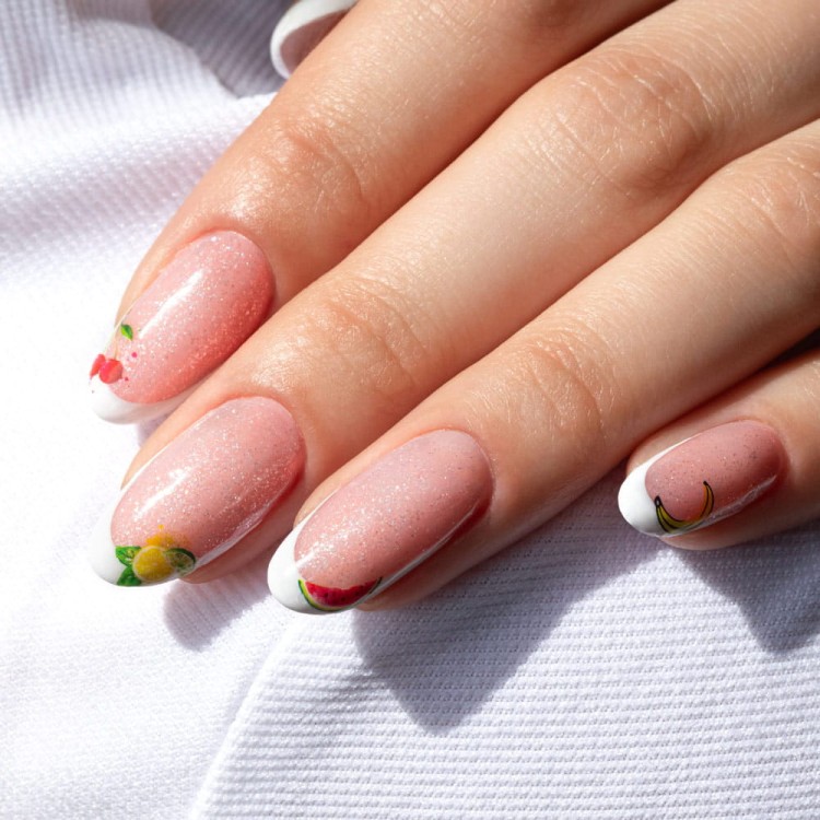 Paznokcie-french-ze-zdobieniem-MOLLYNAILS-Nr-427,-OMBRE-GEL-WHITE,-NAKLEJKI-F646-1.jpg