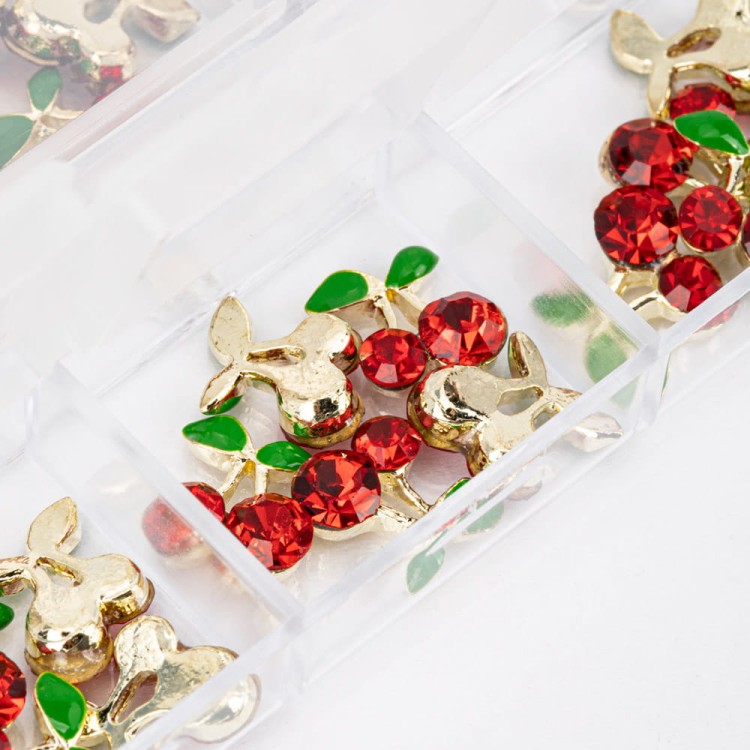 Ozdoby do paznokci kasetka z cyrkoniami wiśnie 30 szt 3.jpg