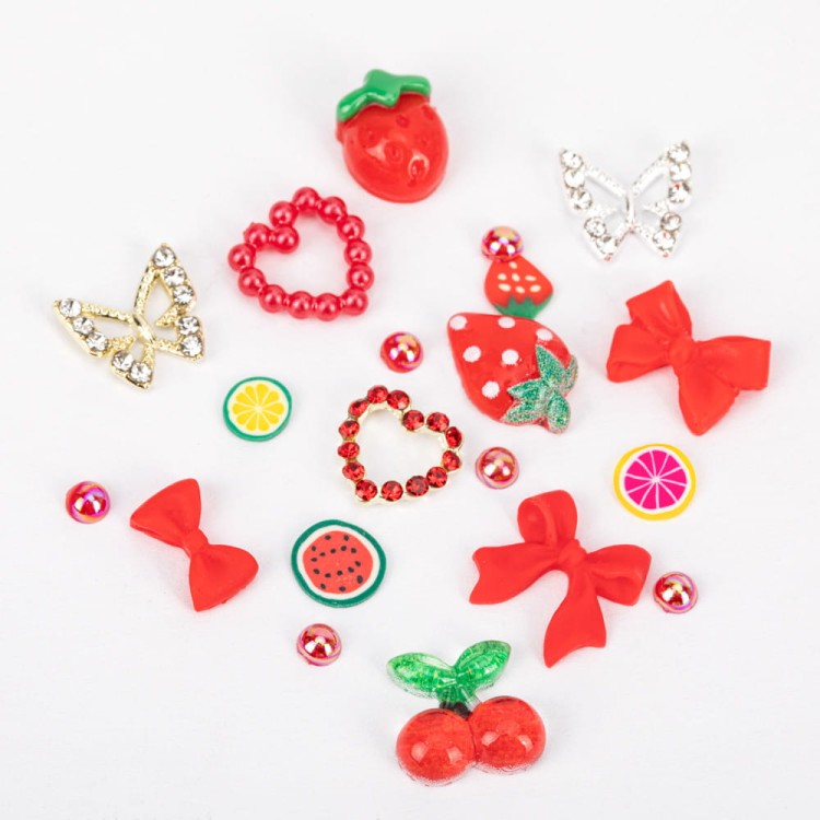 Ozdoby do paznokci kasetka mix ozdób ok 100 szt 2.jpg