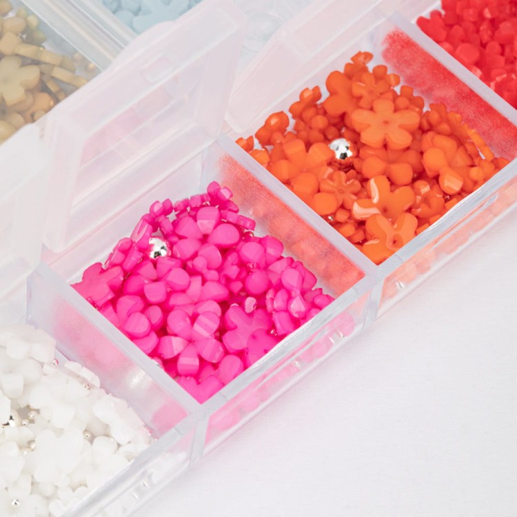 Ozdoby do paznokci Molly Nails akrylowe kwiatki mix kolorów ok 300 sztuk kasetka 3.jpg