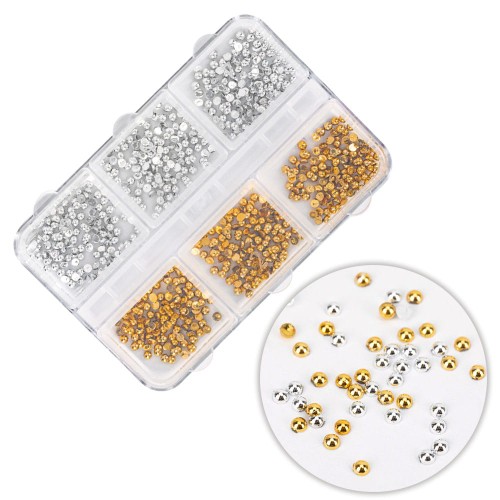 Kasetka z ozdobami ćwieki mix kolorów Molly Nails 1.jpg