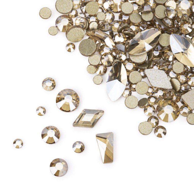 OZDOBY DO PAZNOKCI MOLLY NAILS CYRKONIE ZŁOTE MIX 150SZT 1.jpg