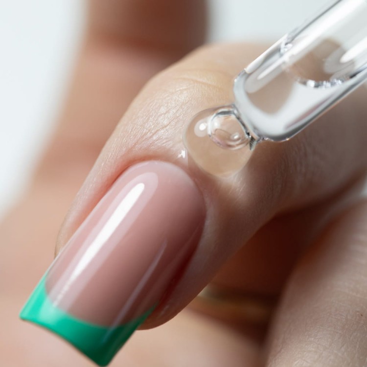 OLIWKA PERFUMOWANA DO SKÓREK I PAZNOKCI TIMELESS MOLLY NAILS 10ml 2.jpg