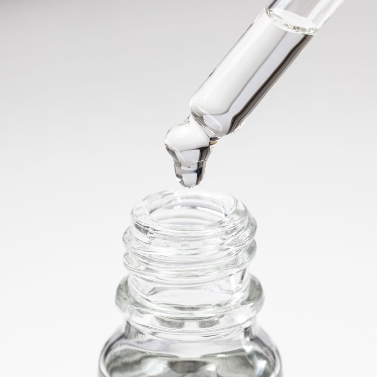 OLIWKA PERFUMOWANA DO SKÓREK I PAZNOKCI TIMELESS MOLLY NAILS 10ml 3.jpg