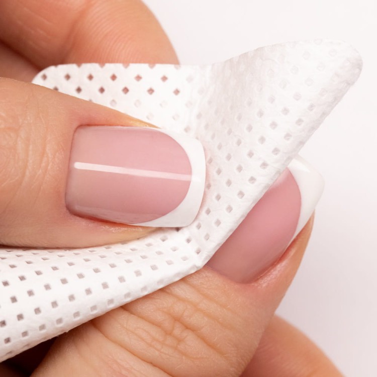 Waciki bezpyłowe perforowane do paznokci Molly Nails białe 5x5 cm 200 szt 2.jpg