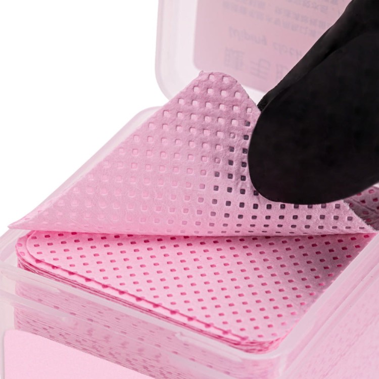 Waciki bezpyłowe perforowane do paznokci Molly Nails różowe 5x5 cm 200 szt 5.jpg