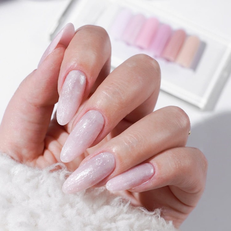 ELEGANCKIE JASNE PAZNOKCIE.jpg