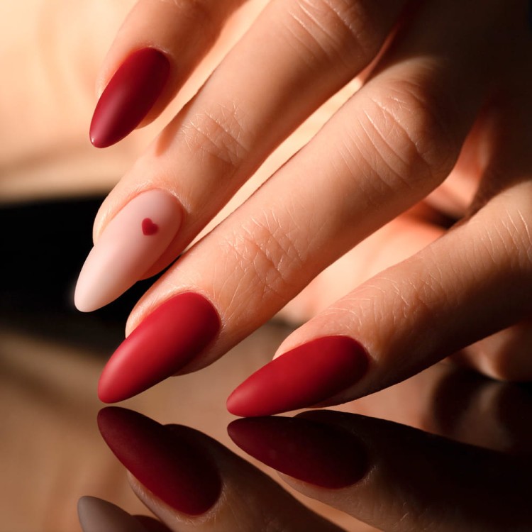 CZERWONE PAZNOKCIE.jpg