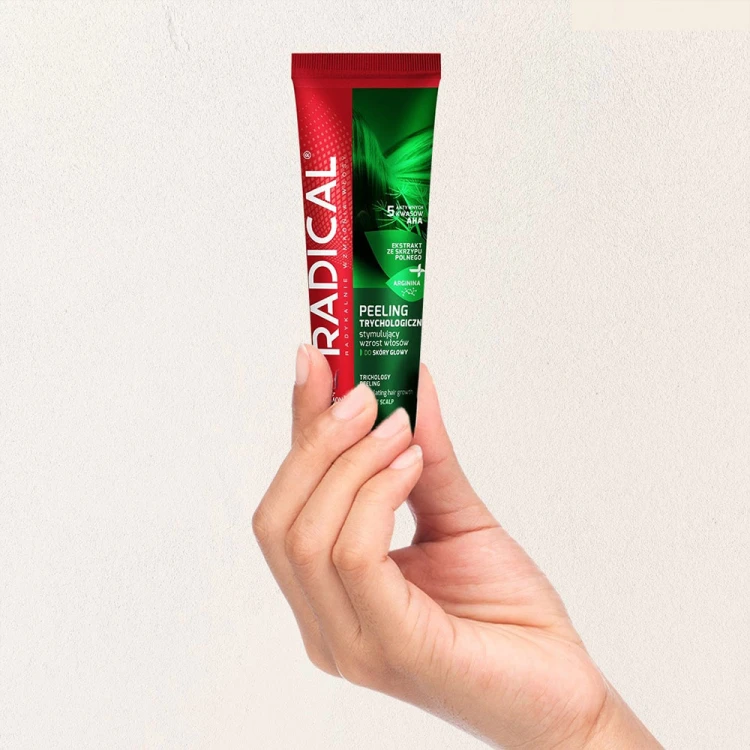 Peeling trychologiczny stymulujący wzrost włosów do skóry głowy Farmona Radical 75 ml 3.jpg