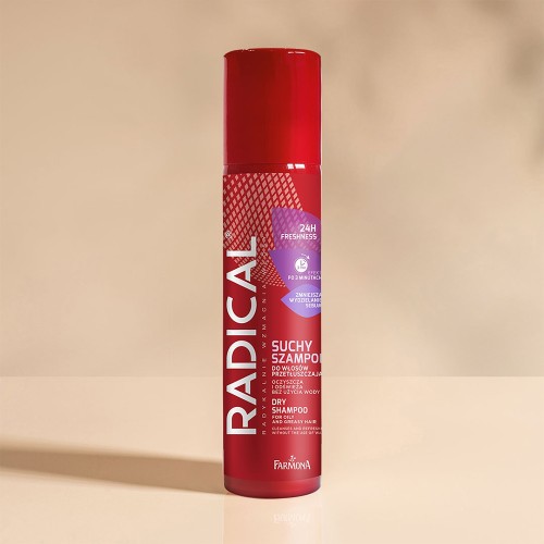 Suchy szampon do włosów przetłuszczających się Farmona Radical Extra Świeżość 180 ml 2.jpg