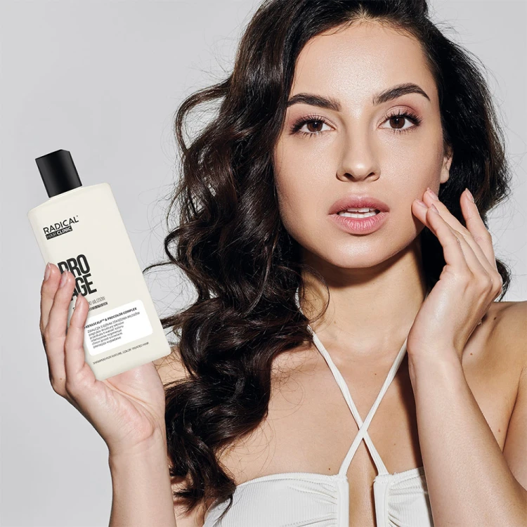 Szampon do włosów dojrzałych i farbowanych Radical 300ml 3.jpg