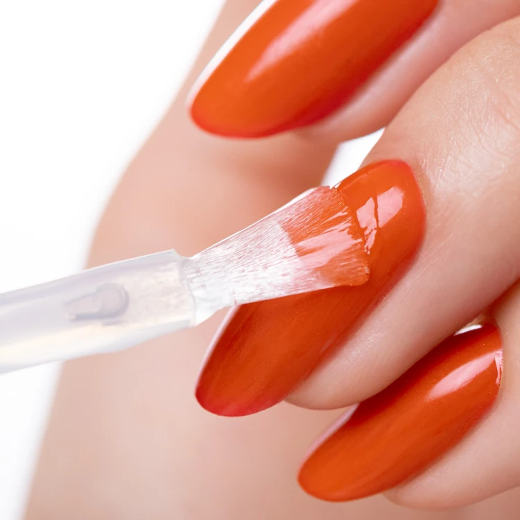 CRYSTAL STRONG TOP COAT DO LAKIERÓW KLASYCZNYCH 10ml 4.jpg