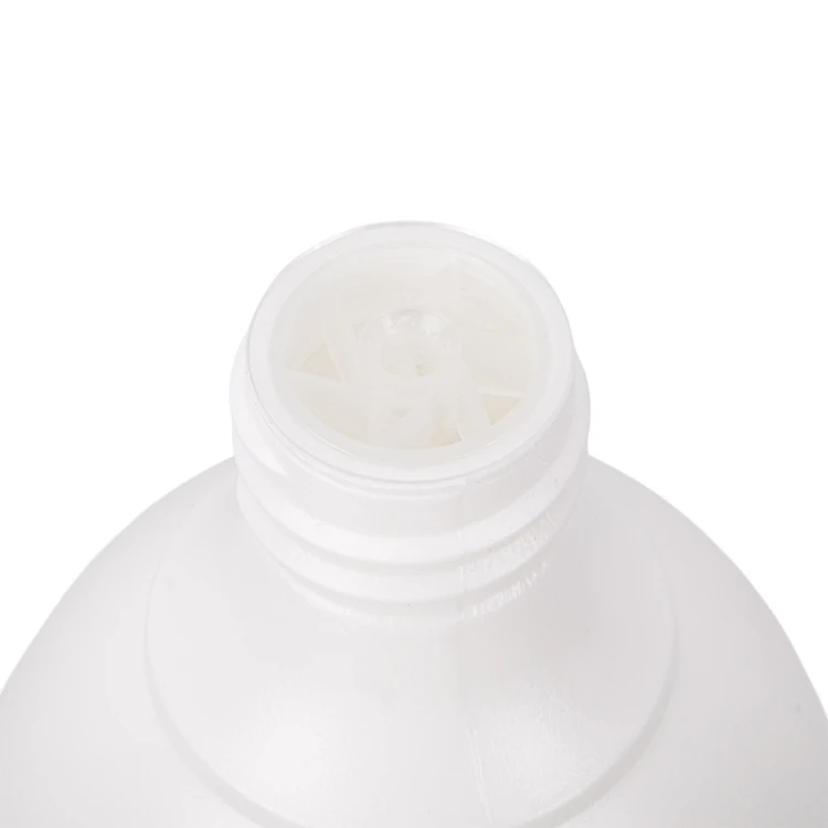 Zmywacz bezacetonowy MollyLac wanilia 1000 ml 2.jpg