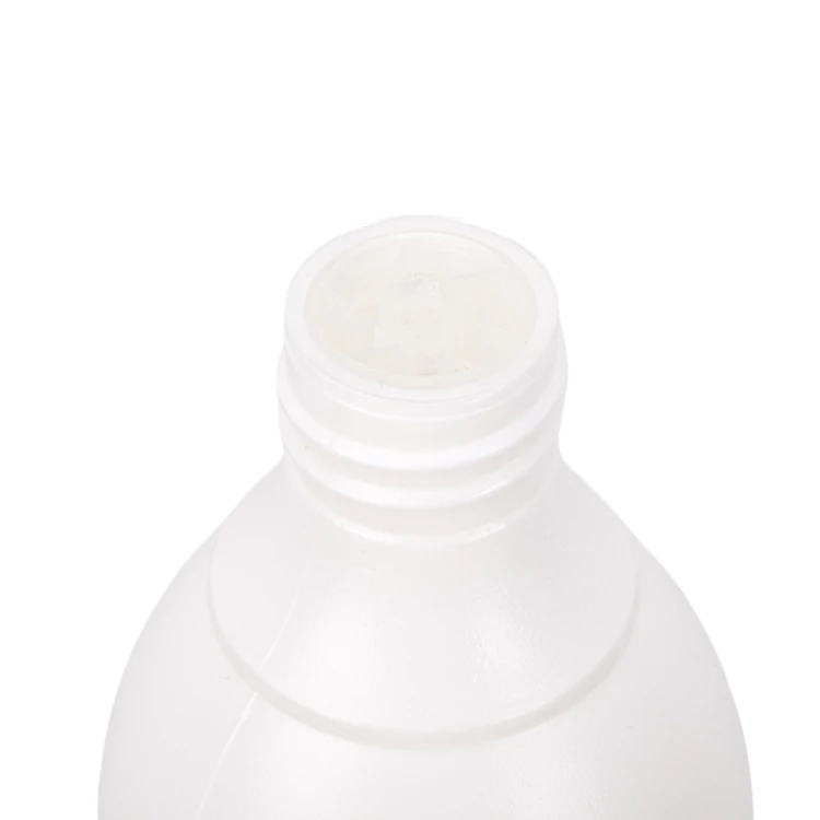 Zmywacz bezacetonowy MollyLac truskawka 500 ml 2.jpg