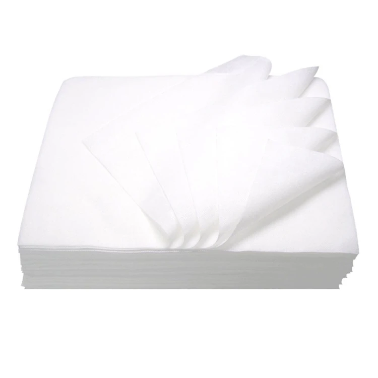 Ręcznik medyczny włókninowy perforowany soft 48x70 cm 100 szt.jpg