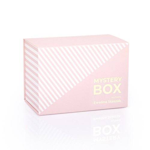 MollyNails Mystery Box Pudełko Niespodzianka do Paznokci Wybór Eweliny Staszak Wartość 250 zł+ (1).jpg