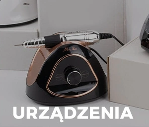 zdjęcie frezarki, pod spodem biały napis "urządzenia"